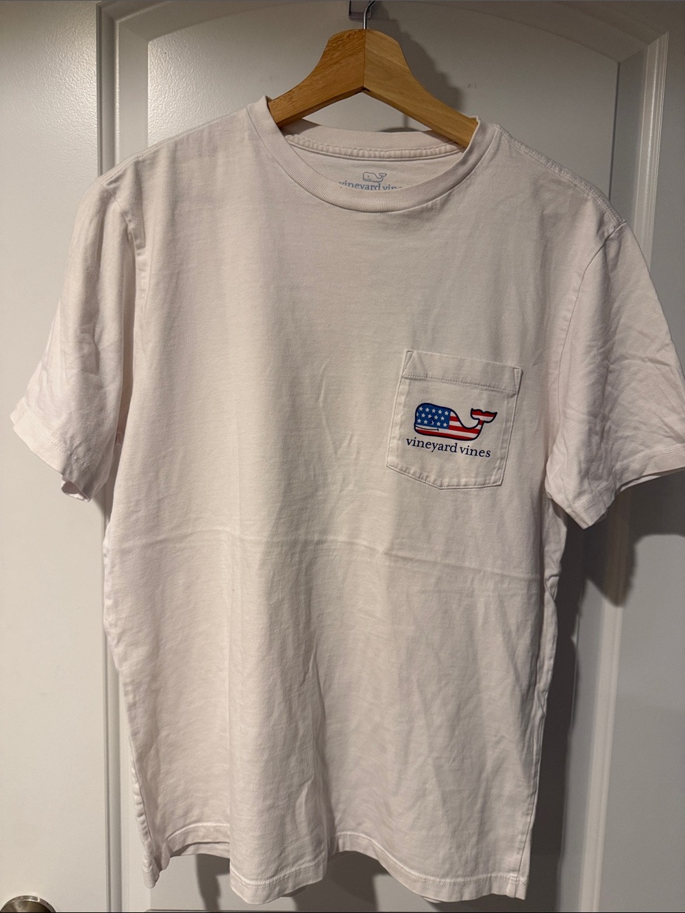 Vineyard Vines White Short-Sleeve Pocket Tee with American Whale